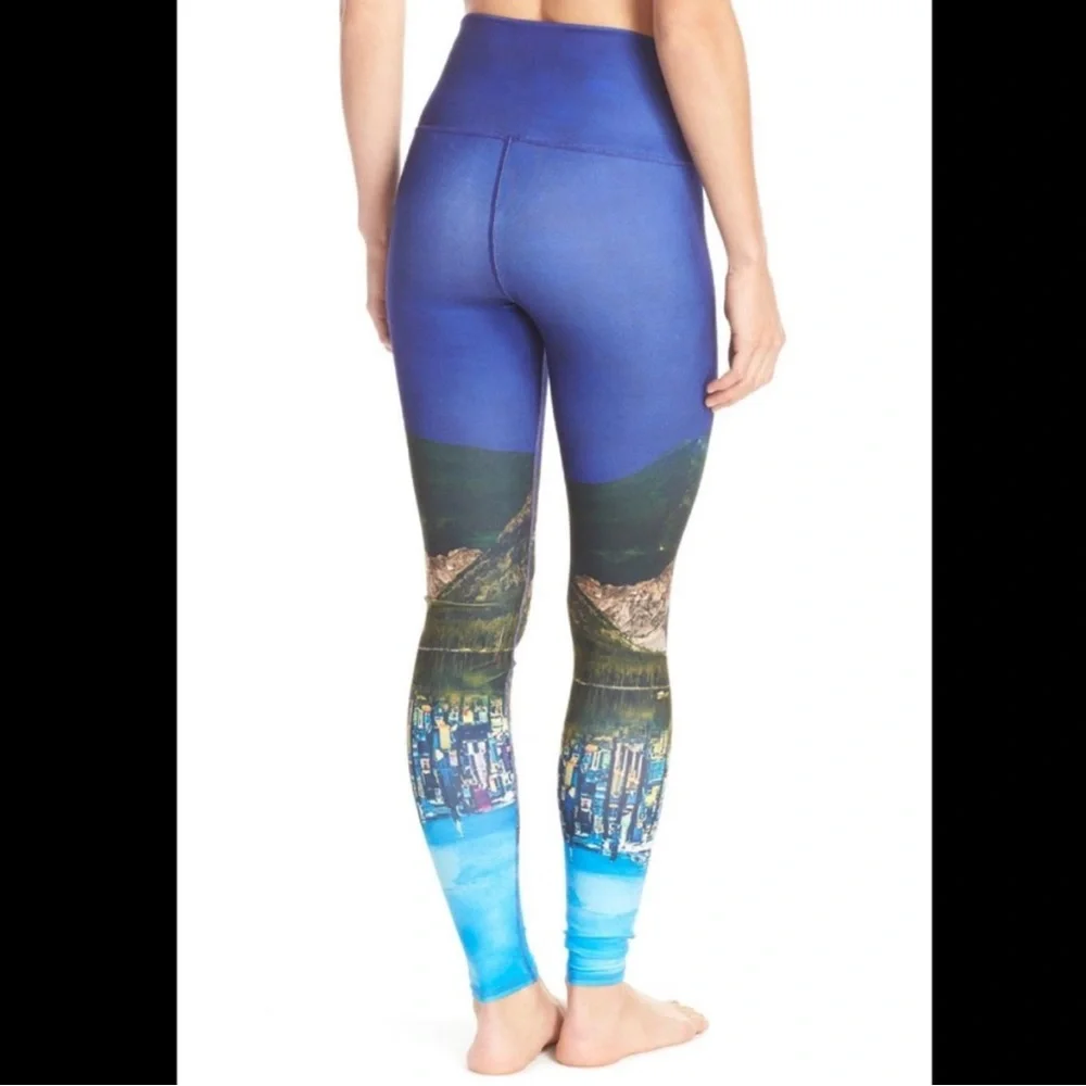 Alo Airbrush‎ Dreamscape Women's Leggings Size Medium